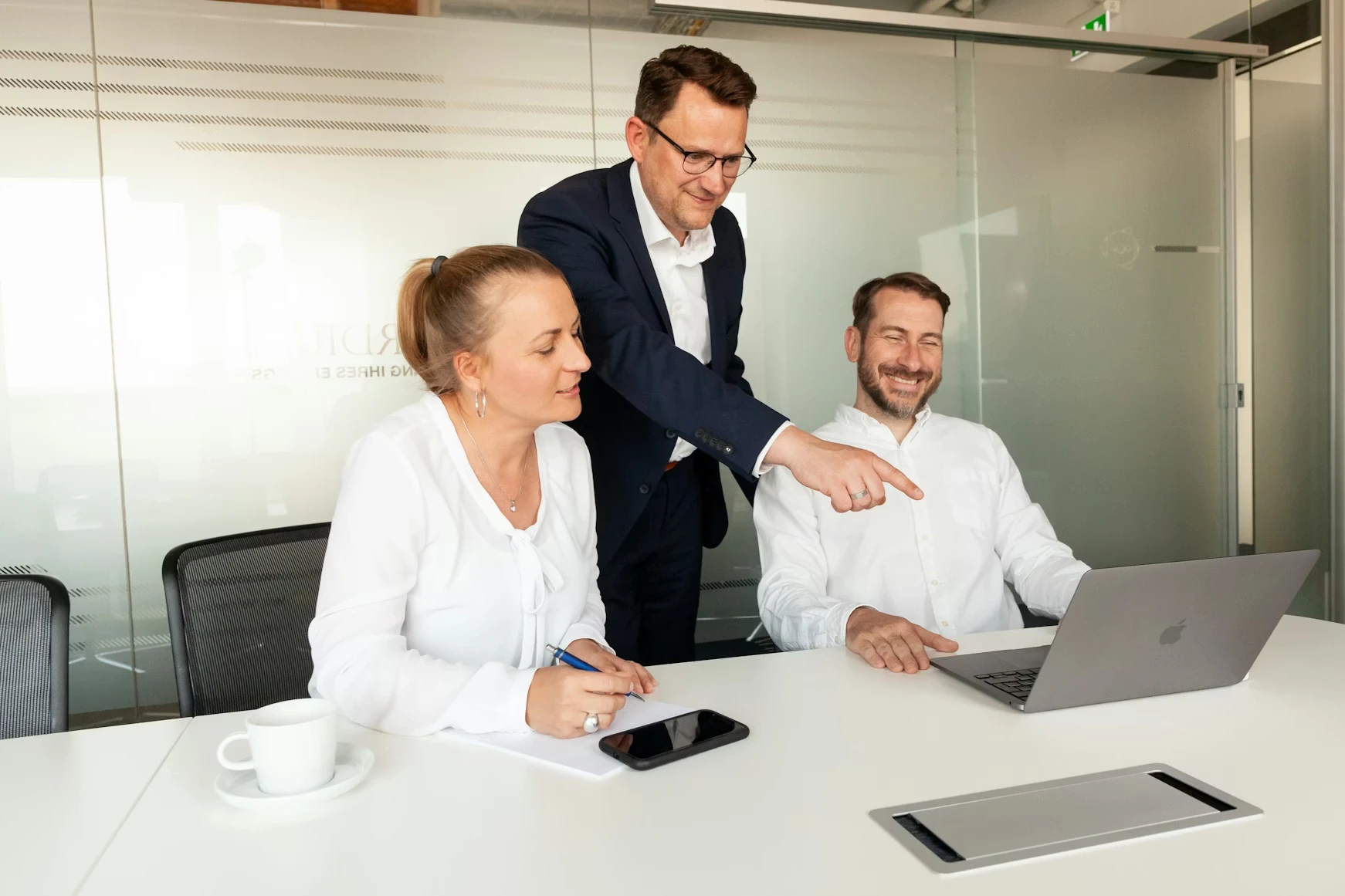 Juridik för företag och privatpersoner - Sveago